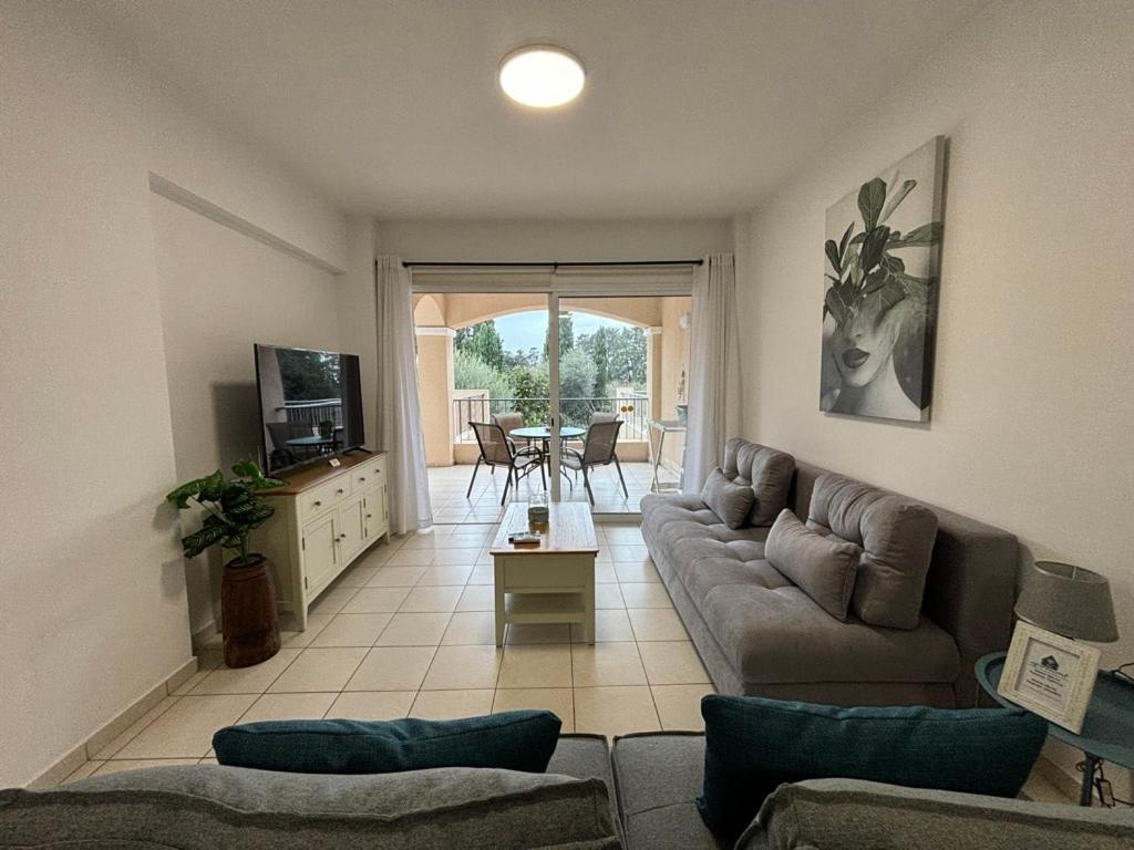 Cozy Apartment In Paphos Beautiful Complex Exterior foto